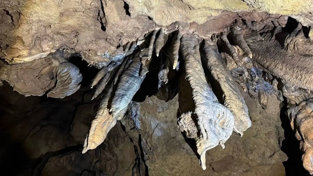 Mersin’in Doğa Harikası Bozyazı Çaltı Mağarası Turizme Açılmayı Bekliyor! 2